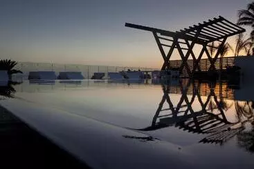 ホテル Ultravioleta Boutique Residences