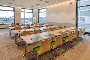 Intercityhotel Berlin Airport Ber Terminal 1 & 2