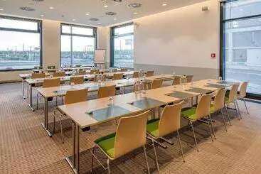 Intercityhotel Berlin Airport Ber Terminal 1 & 2