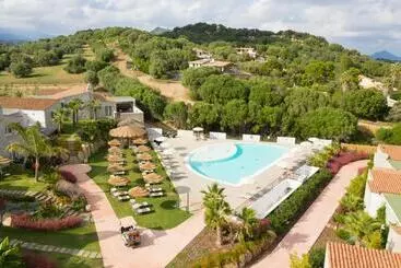 Hotel Cala Sinzias Resort