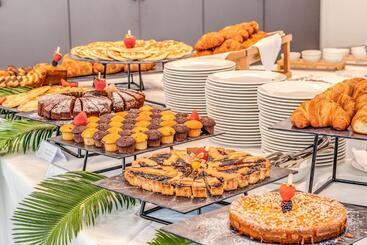 酒店 Cala Sinzias Resort