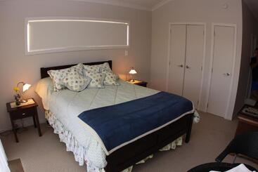 مبيت وإفطار Richmond Farm Lodge