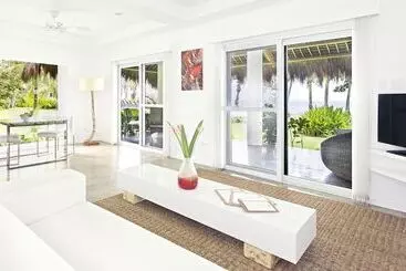 Resort Salaya Beach Houses