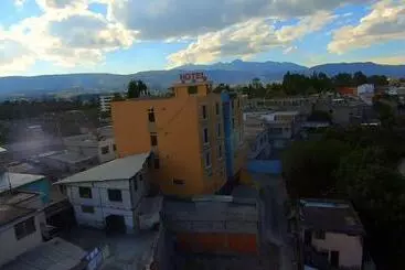 Hotel Del River