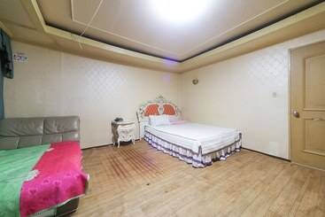 Motel Busan Sujeongdong Hill