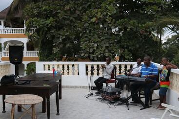 پانسیون Kivuli Villas Diani