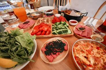 هتل The Pearl Suites