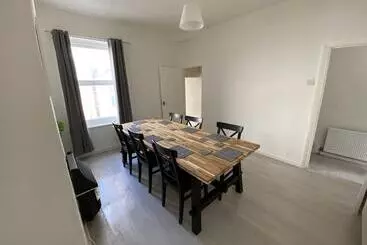 Residens Beautiful Modern 3 Bed House In Wallasey Near City