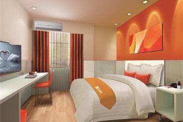 Shell Hotel Hebi Qi County Qihe Road