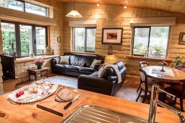 مبيت وإفطار Earthstead Villas