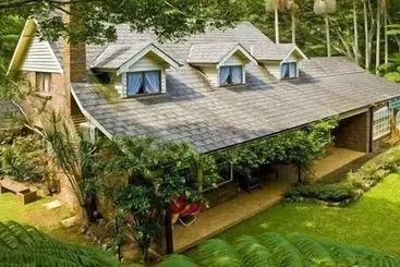 Дом Curtis Falls Apartment