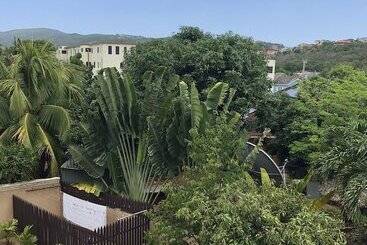 هتل Palms Of Ottawa Rooms And Apartments