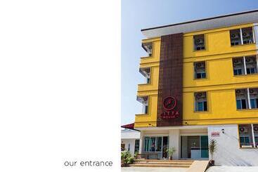 호텔 Krabi Pitta House