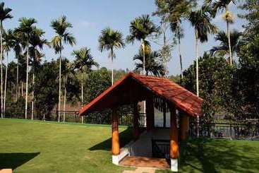 酒店 The Wave Water Front Luxury Resort & Spa