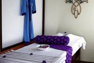 酒店 The Wave Water Front Luxury Resort & Spa