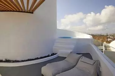 Hotel Aecon Suites