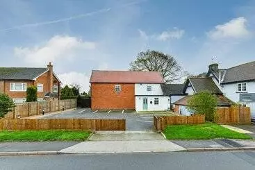 Majatalo Rooms At Rolleston