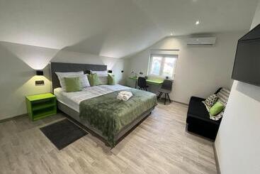 پانسیون Rooms Jelak