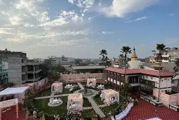 Townhallpartypalace & Hotel Peace Garden