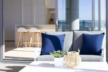 Apart Hotel Signature Broadbeach   Gclr