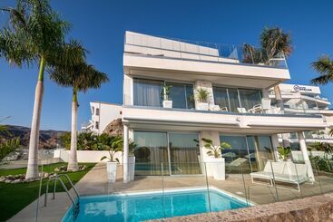 Grand Horizon Luxury Boutique Apartments