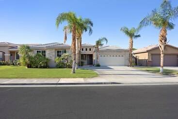 Mökkimajoitus Scotty By Avantstay Walk To Empire Polo Club And Old Town La Quinta!