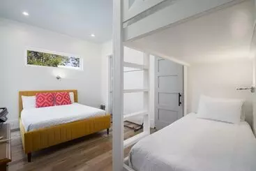 Mökkimajoitus Seagrove Manor By Avantstay Free Paddle Boards Lake Front Yard & Pet Friendly