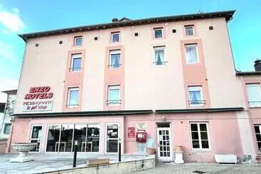 ホテル Enzo Neufchateau By Kyriad Direct