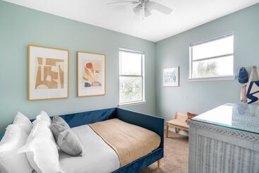 کلبه Marina By Avantstay Modern Oasis Close To Beach W/ Pool