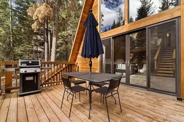 Mökkimajoitus Tamarack By Avantstay Remodeled Chamberlands! Full Beach / Pool Access!