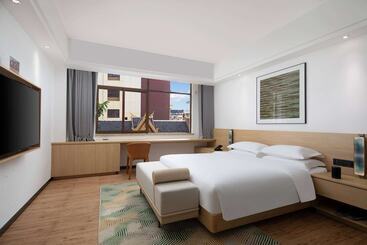 Microtel By Wyndham Xishuangbanna City Center