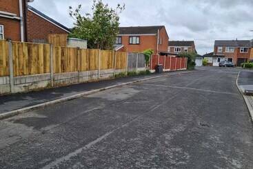 레지던스 Immaculate 3 Bed House With Free Parking In Bolton