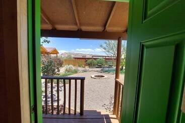コテージ Canyons Of Escalante Rv Park