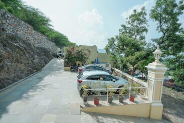 Отель Burj Baneria A Boutique Homestay