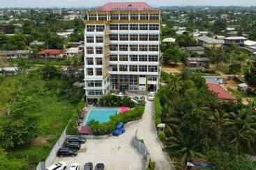 בית מלון כפרי Hôtel Copacabana Beach Kribi