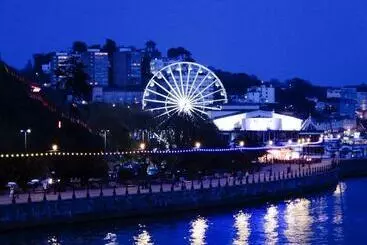 Lovely Period Cottage Sleeps 4 Resting In Torquay