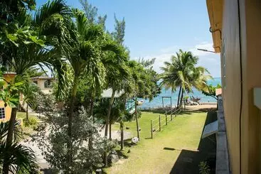 پانسیون Hunny Bay Resort