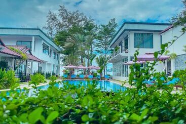 Отель Sea Breeze Resort