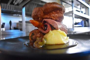 Отель The Dovecote Inn