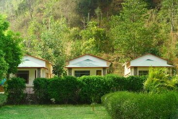 Hotel Corbett Hills Resort