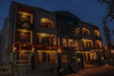 Pensionat Tr S Edifice  A Luxury Guest House