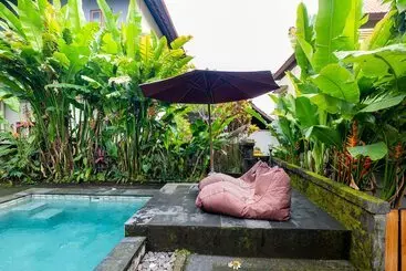 Pensió Suweta Homestay With Private Pool By Supala