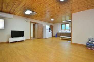 Yongin Unhak Pension