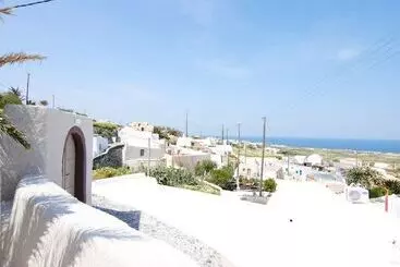 Majatalo White Grape Suites