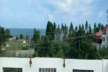 مبيت وإفطار Rainbow Residency Ecr