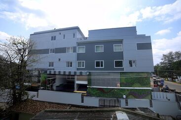 בית מלון כפרי Comfort Inn Kaikaluru