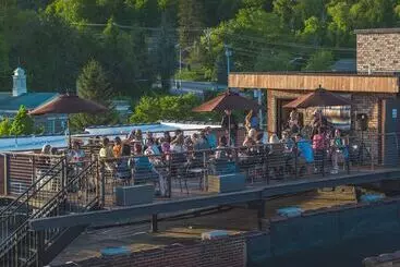 The Horton Hotel And Rooftop Lounge