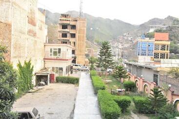 The Rose Palace Hotel & Restaurant