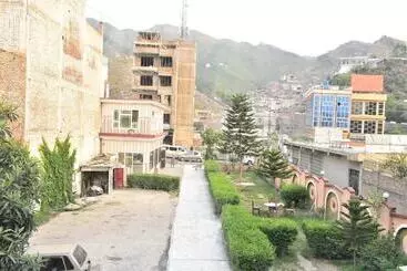 The Rose Palace Hotel & Restaurant