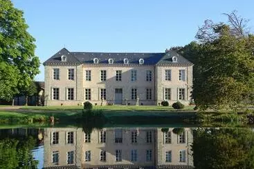 Hotelli Le Château De Laplaud